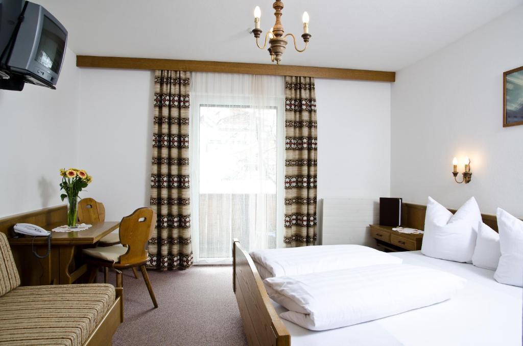 Berghotel Rasis Galtür Стая снимка