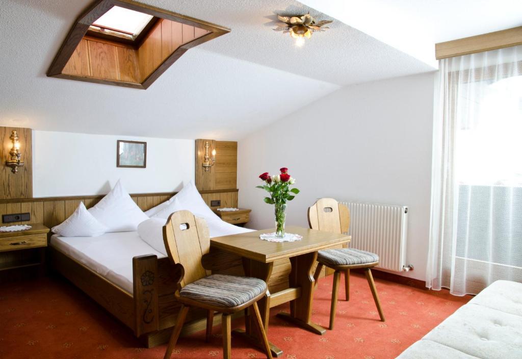 Berghotel Rasis Galtür Стая снимка